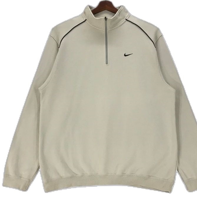 Stay stylish and comfortable with the Nike Half Zip Pullover