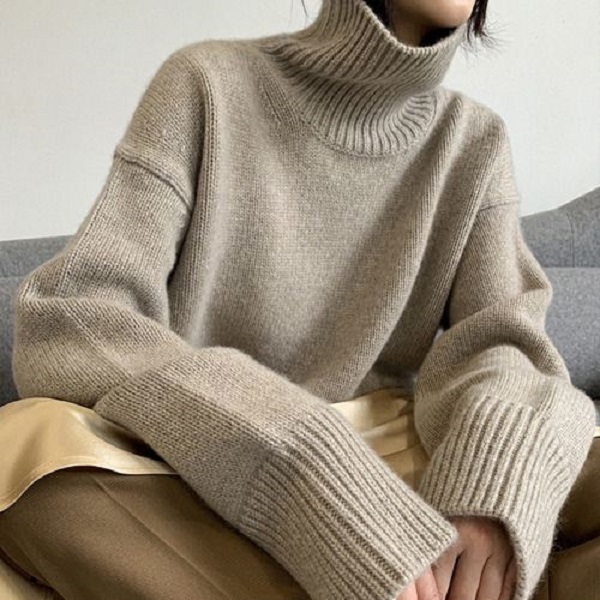 Learn how to style a turtleneck sweater 