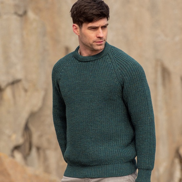 Discover the best fabric for sweaters