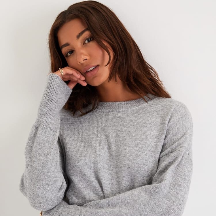 grey pullover sweater