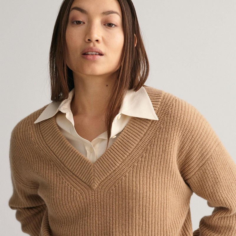 brown pullover