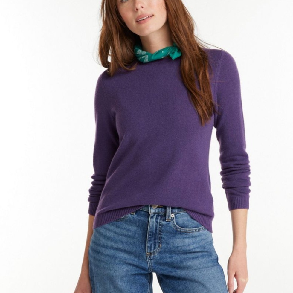 Crew Neck Sweater Styles: 2025 Fashion Insights